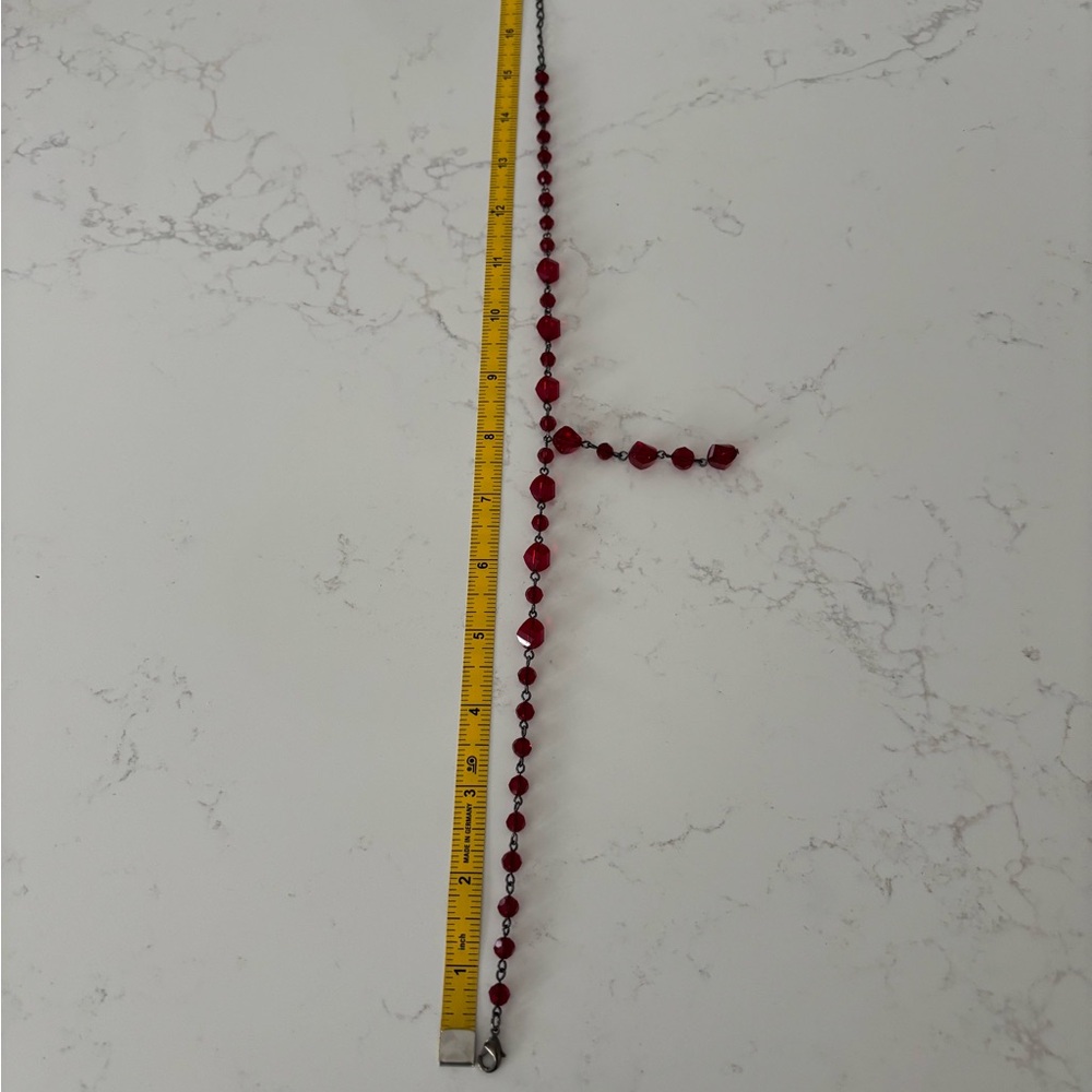 Red Beaded Lariat Style Necklace - Picture 5 of 5